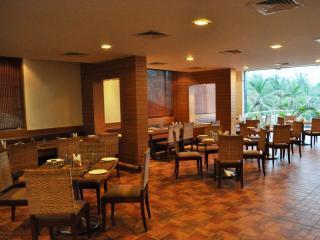 Jade Beach Resort Tirupporur Esterno foto